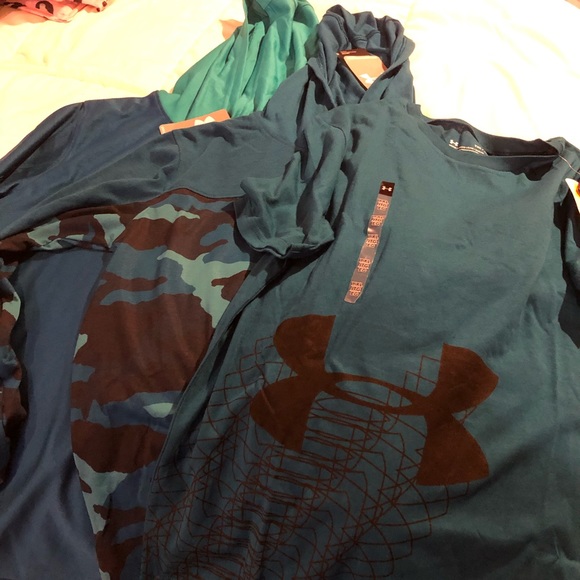 NWT Under Armour YXL shirts - Picture 8 of 8
